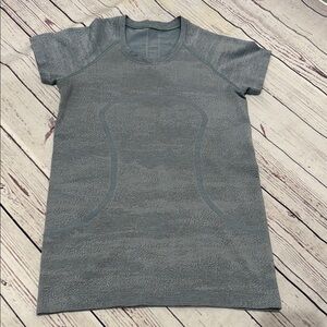 Lululemon Swiftly Speed Short Sleeve Aqua Smoke Cadet Blue / Smoke Size 6